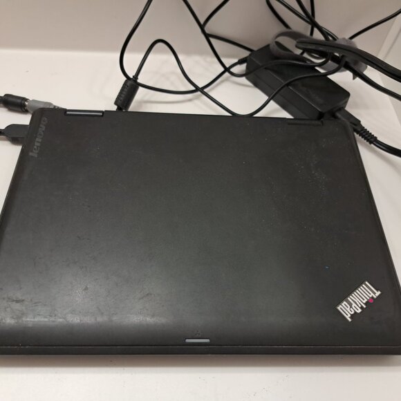 1X Lenovo ThinkPad 11e (2nd Gen) 20E5 Flip design Laptop Intel Core M - 5Y10c - Picture 4 of 8